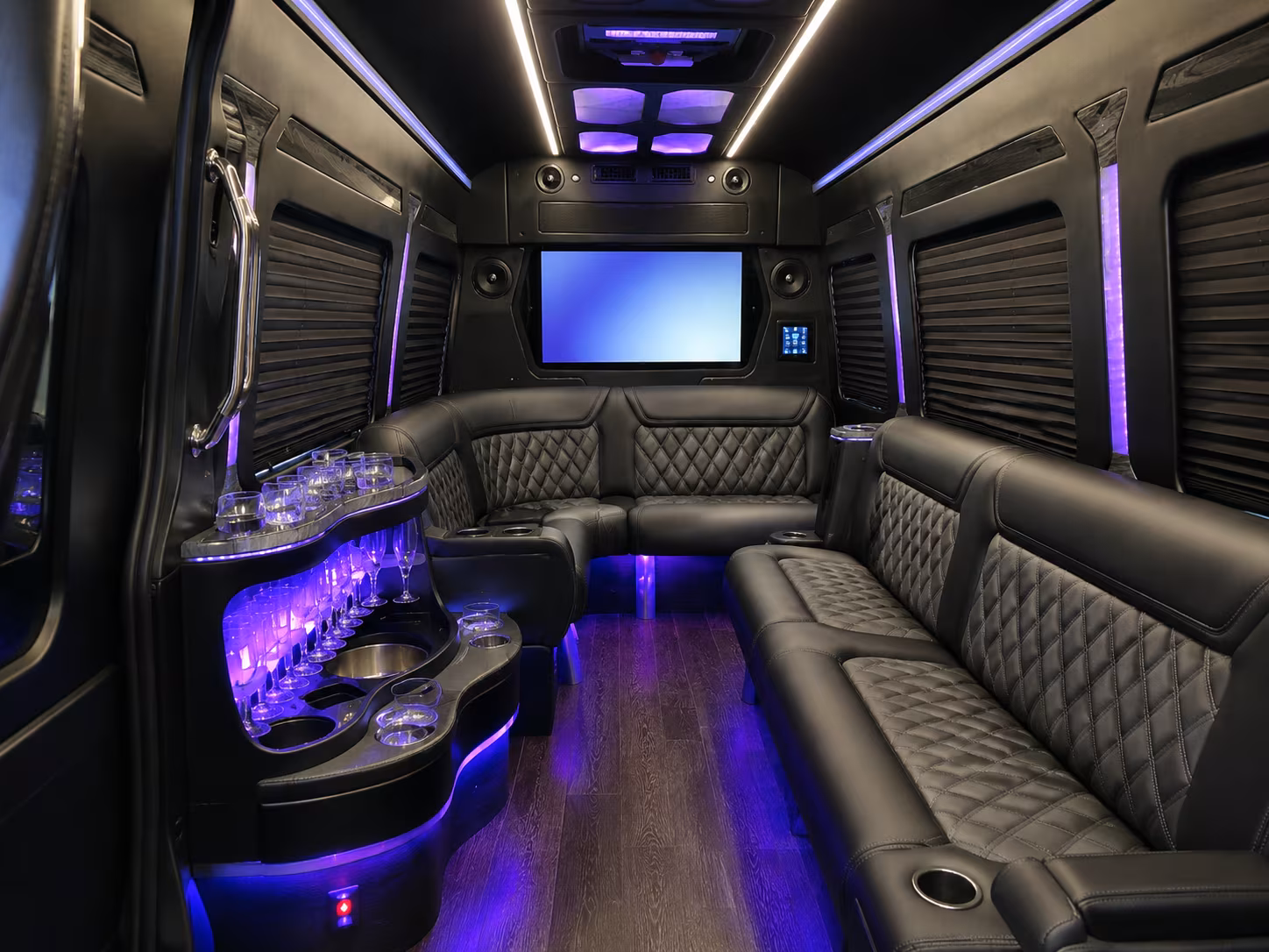 book a bus for your next wine tour 1