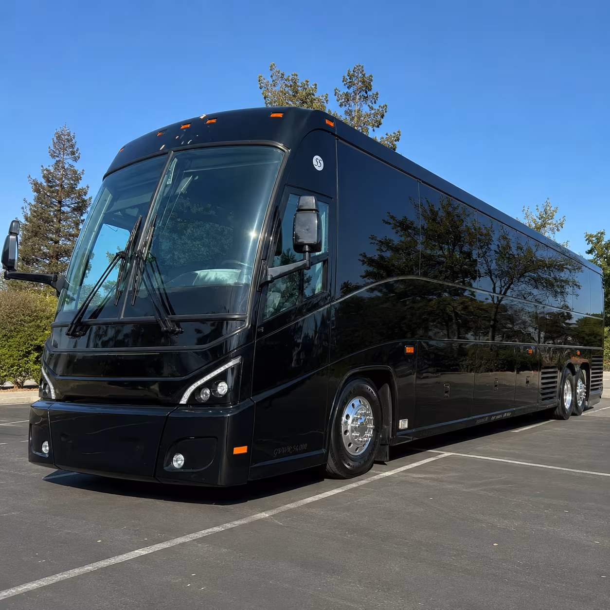 charter bus rentals for uncg nc a t and guilford college field trips